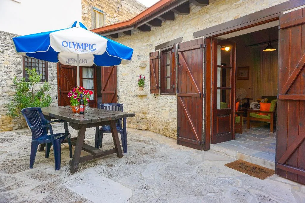 HOUSE SUPERIOR Room, Omodos Village Houses, Cyprus