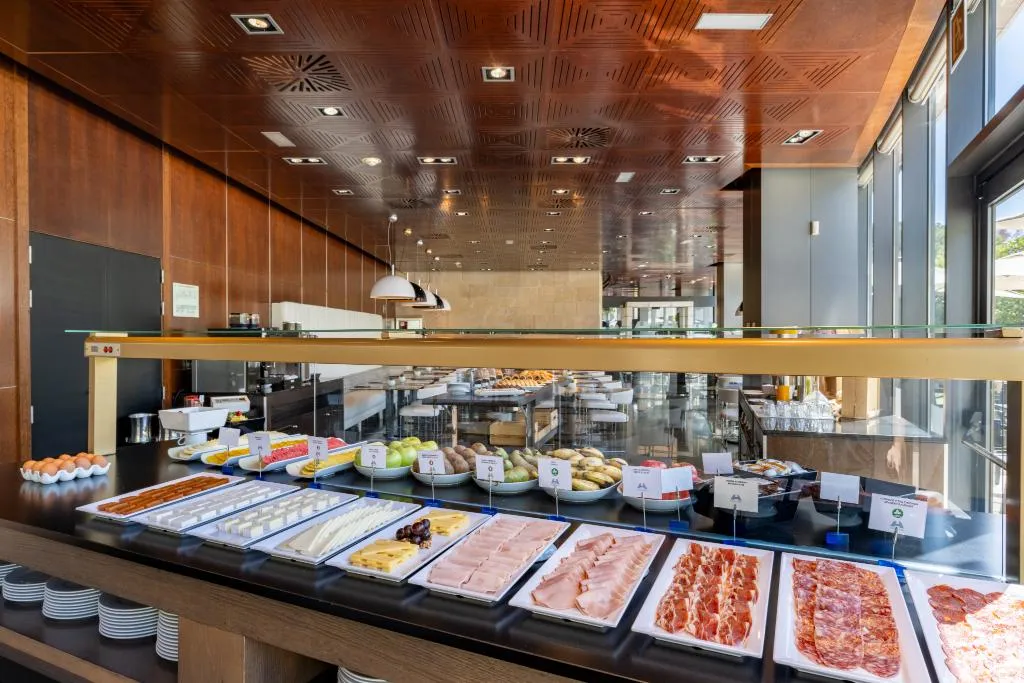 Restaurant, Santos Maydrit Airport, Madrid