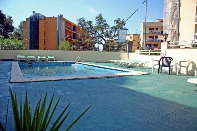 Pool, Eva, Costa Brava
