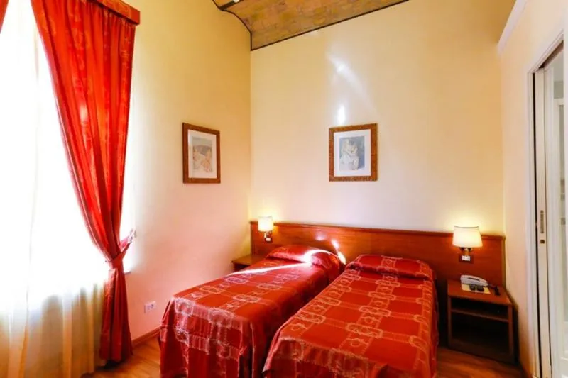 TWIN STANDARD Room, Tempio di Pallade, Rome