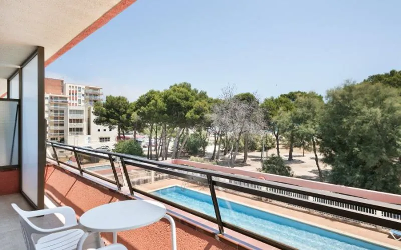 APARTMENT CAPACITY 4 ONE BEDROOM Room, Apartamentos Salles Beach, Costa Brava