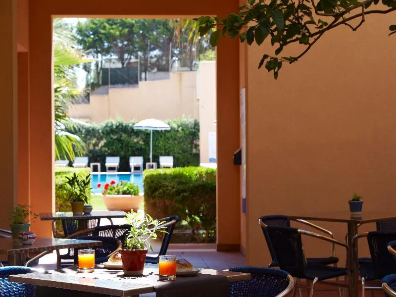 Restaurant, Punta Nord-Est, Palermo