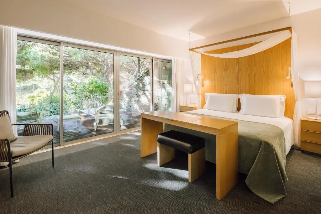 QUADRUPLE TWO DOUBLE BEDS Room, Epic SANA Algarve, Algarve