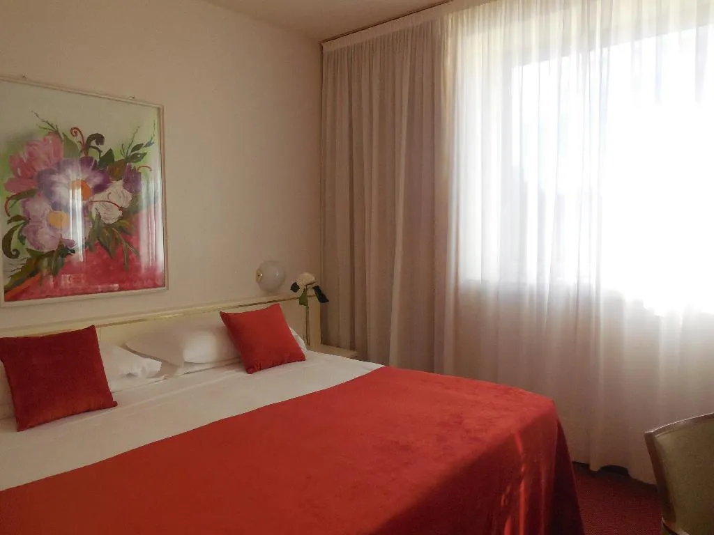 DOUBLE CLASSIC Room, Starhotels Cristallo Palace, Milan