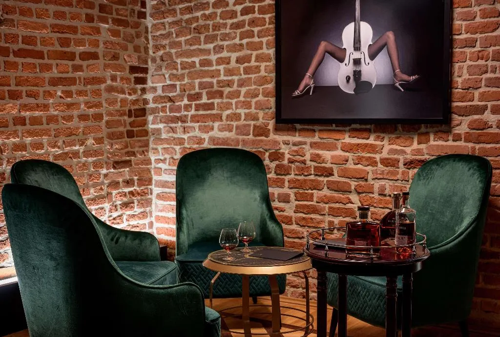 Bar, Hotel Saski Krakow, Curio collection by Hilton, Krakow
