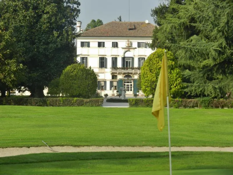 Sports and Entertainment, Villa Condulmer, Venice