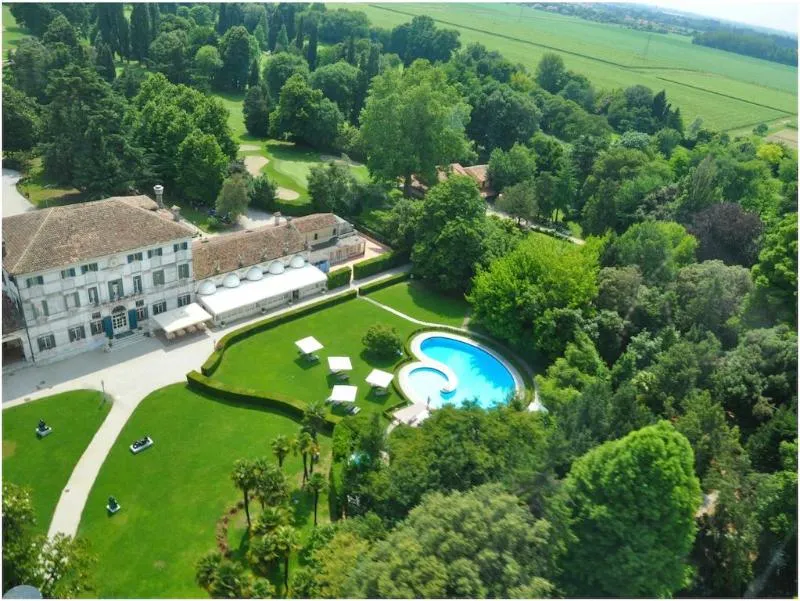Sports and Entertainment, Villa Condulmer, Venice