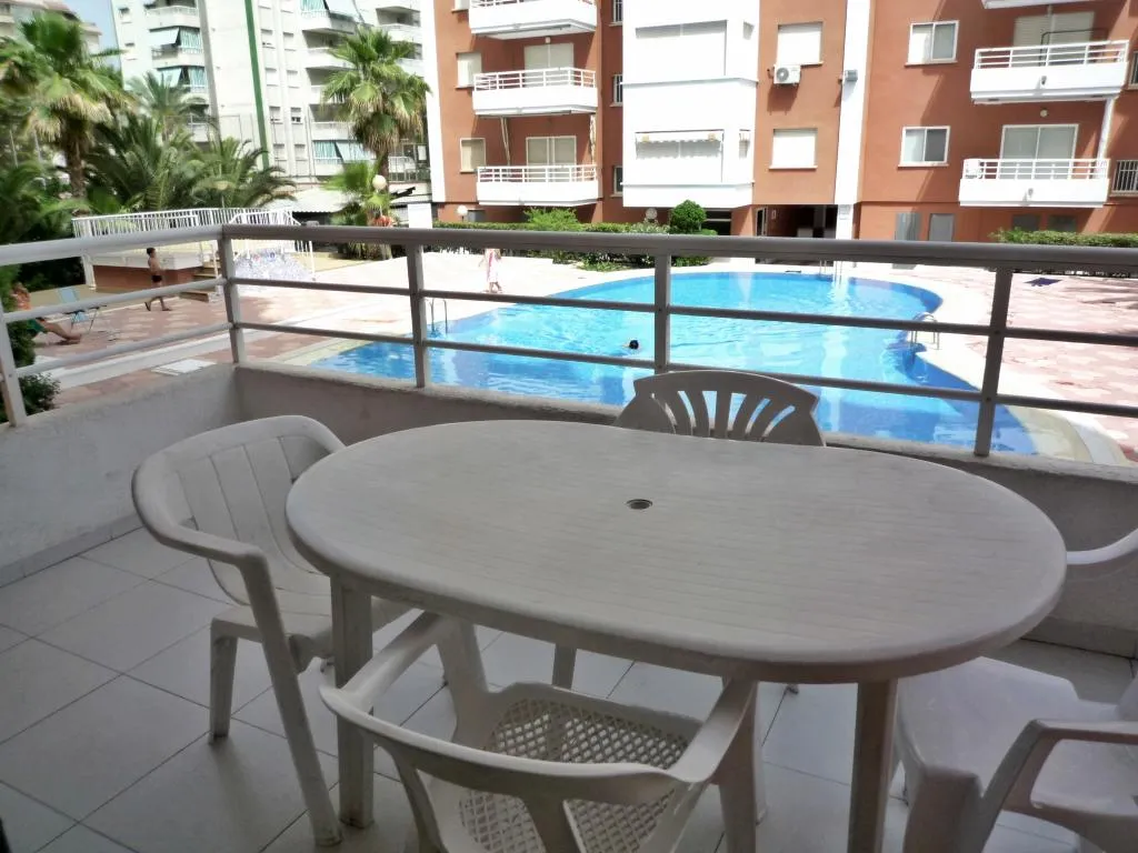 APARTMENT CAPACITY 7 THREE BEDROOMS Room, Alondras, Valencia