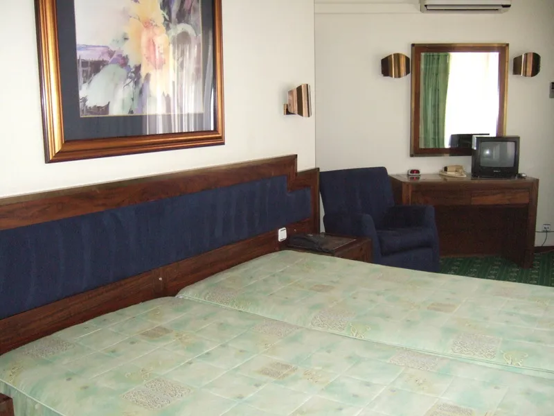 SUITE CAPACITY 3 Room, Imperial, Porto