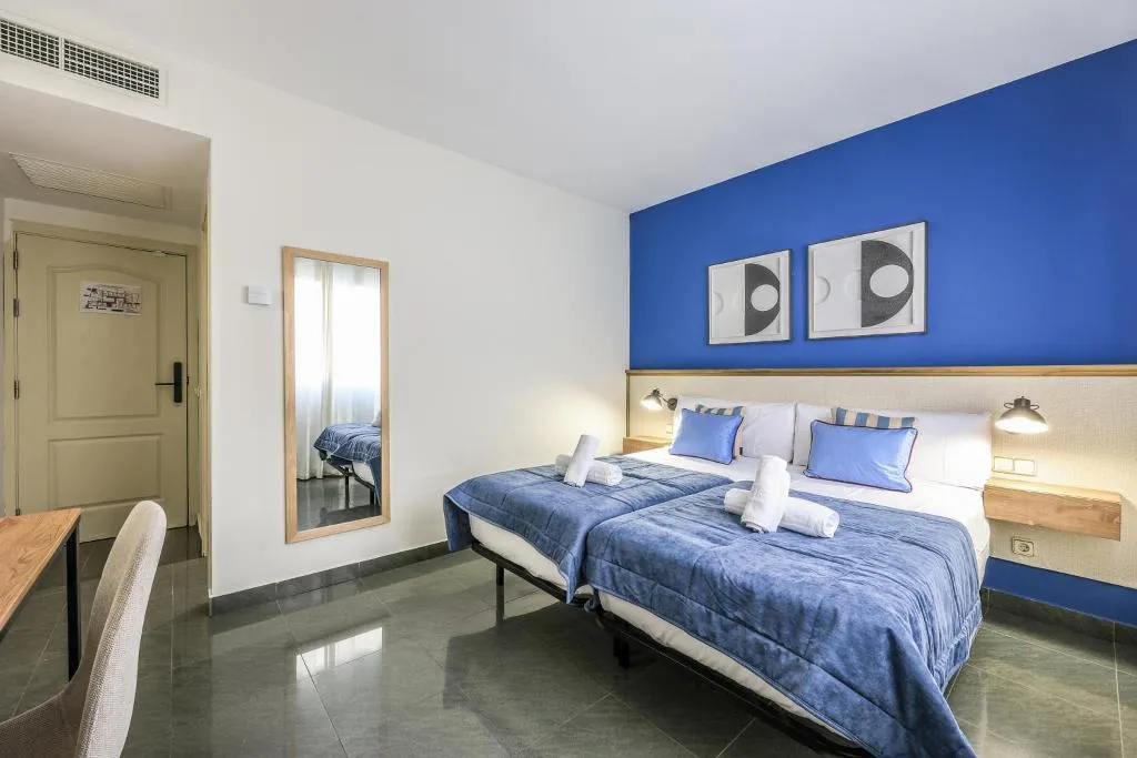 General view, Lusso Velilla, Madrid