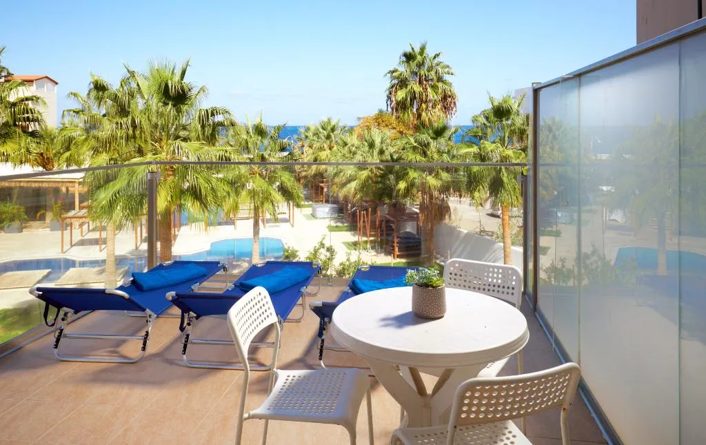 STUDIO SUPERIOR WITH BALCONY Room, Dorian, Crete