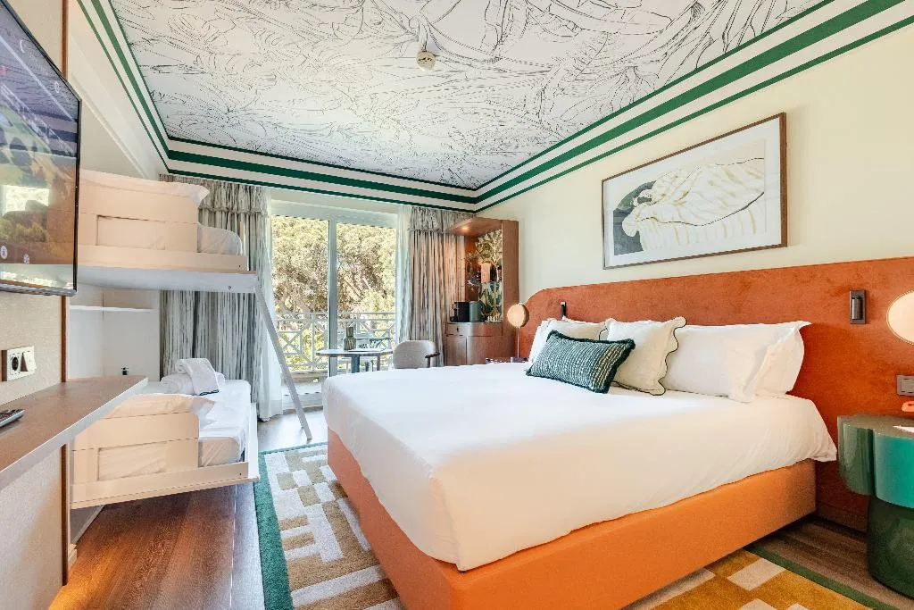 FAMILY ROOM KING SIZE BED Room, Kimpton Quinta Da Marinha Cascais by IHG, Lisbon