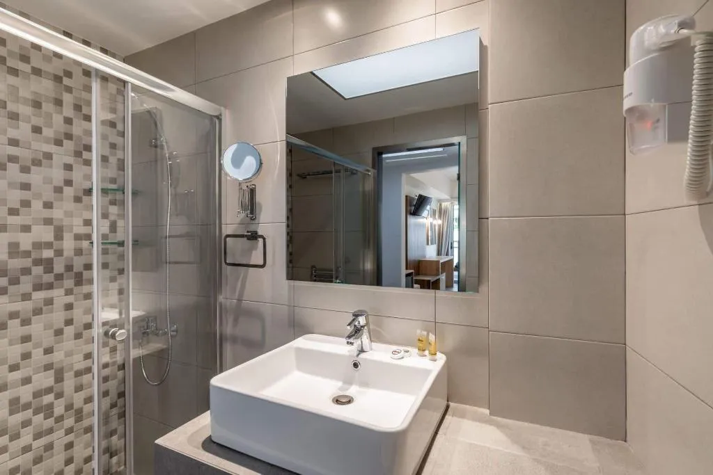 Double or Twin SUPERIOR Room, Xenophon Hotel, Athens
