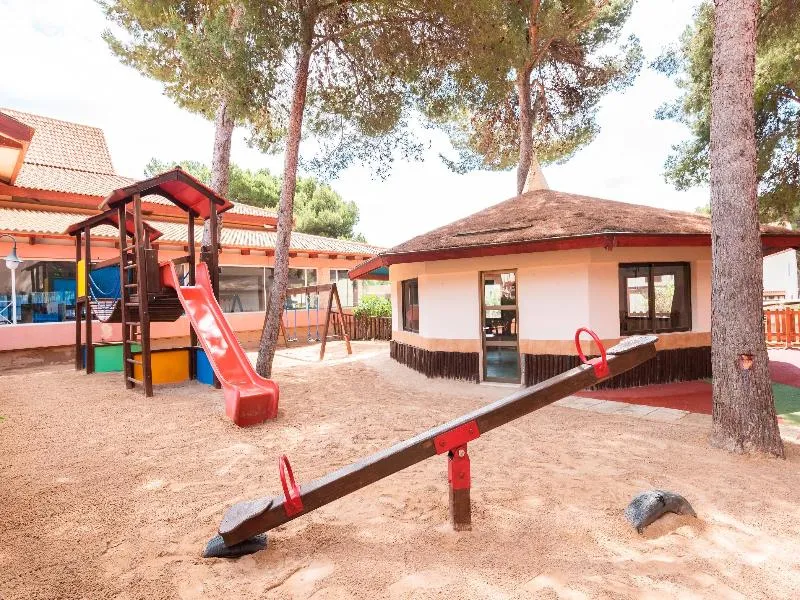 Sports and Entertainment, Green Garden, Majorca