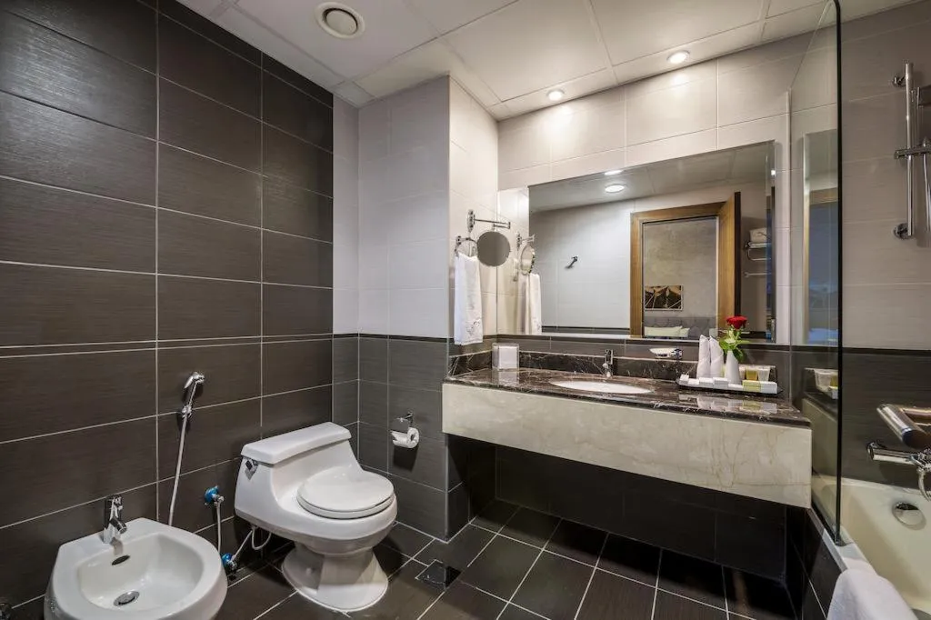 APARTMENT THREE BEDROOMS Room, City Premiere Marina Hotel Apar, Dubai