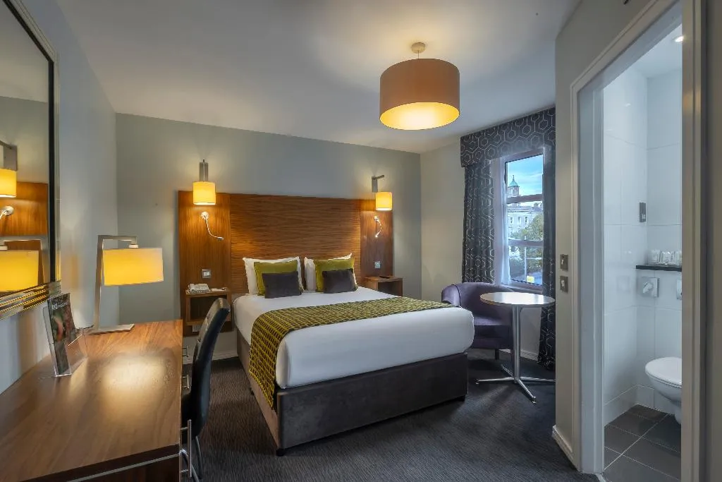 Double or Twin DELUXE Room, Hotel Riu Plaza The Gresham Dublin, Dublin