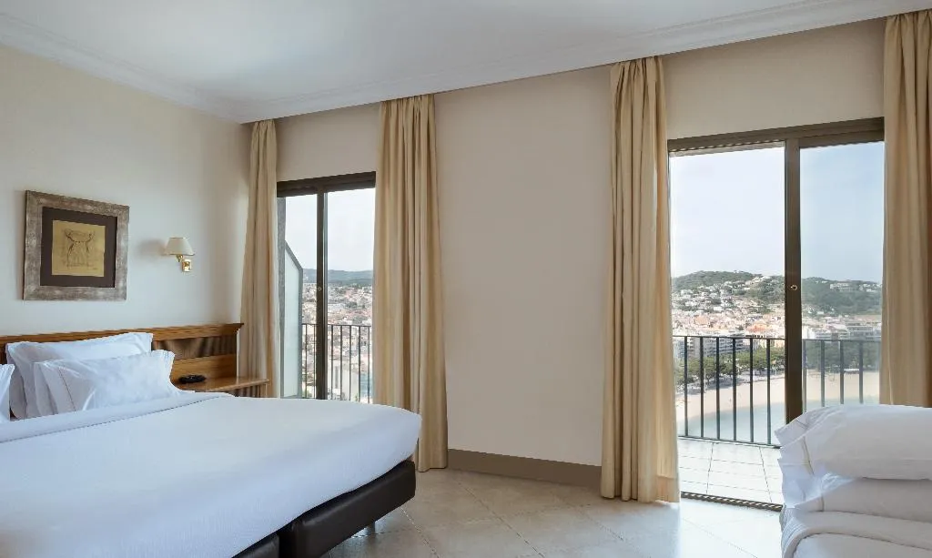 TRIPLE SEA VIEW Room, Montjoi, Costa Brava