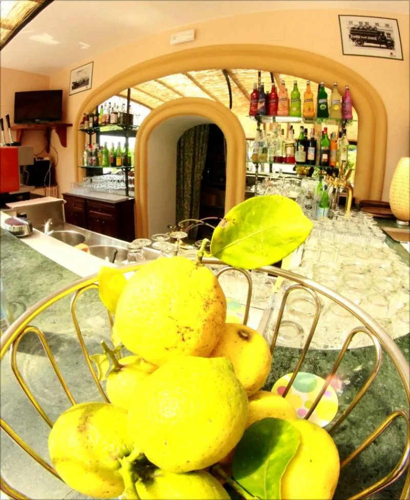 Bar, Maremonti, Naples