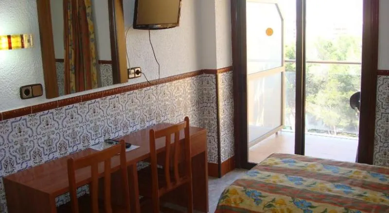 DOUBLE POOL VIEW Room, Univers, Costa Brava
