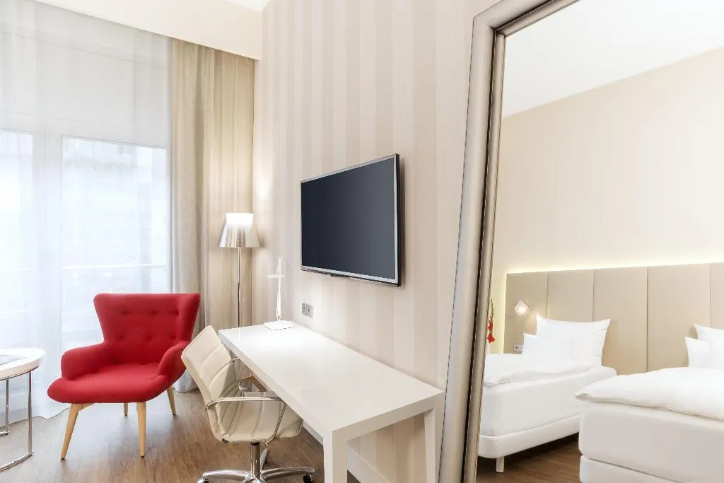 Room, NH Collection Berlin Mitte Friedrichstrasse, Berlin