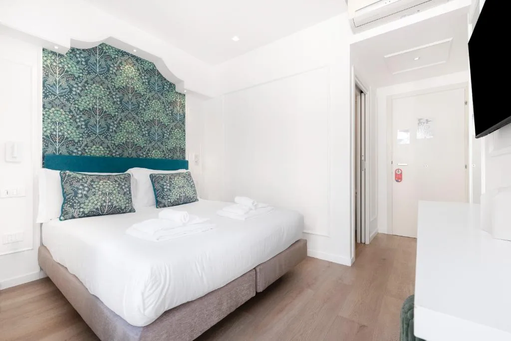 Double or Twin STANDARD Room, Sorrento City, Naples