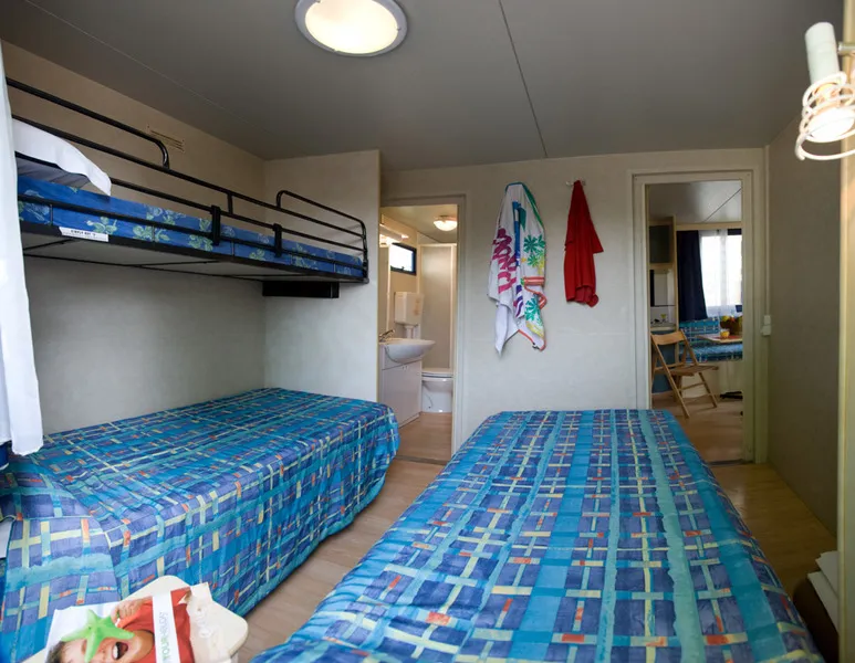 CHALET CAPACITY 5 Room, Camping Tiber, Rome