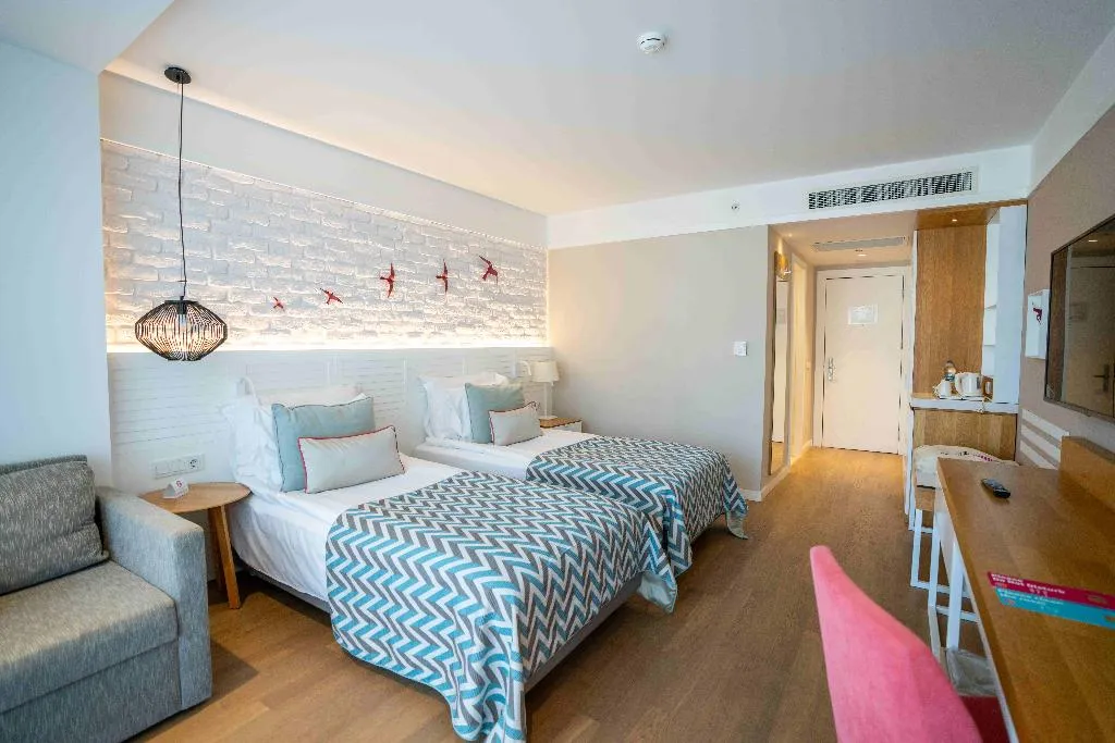 DOUBLE SINGLE USE SUPERIOR LAND VIEW Room, Akra Kemer Hotel, Antalya