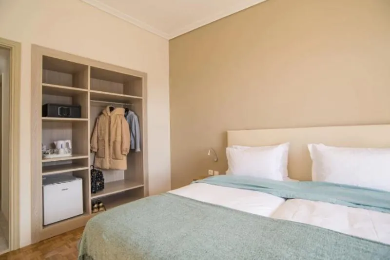 SUITE TWO BEDROOMS Room, V Hotel Delphi, Athens