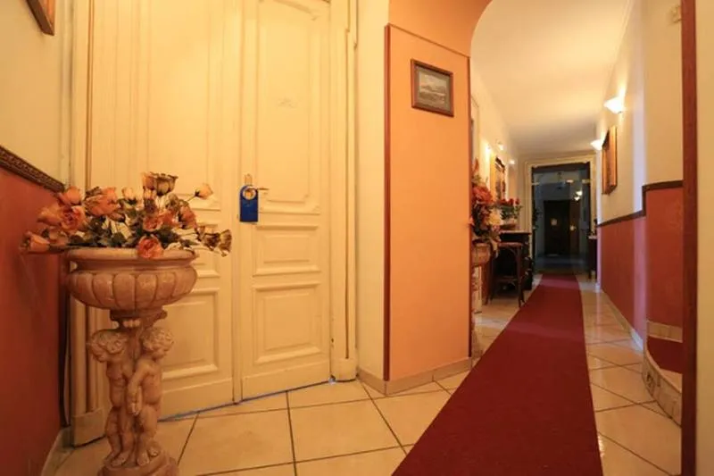 Lobby, Bovio Suite, Naples