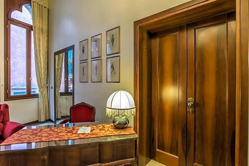 Lobby, Piccola Fenice, Venice