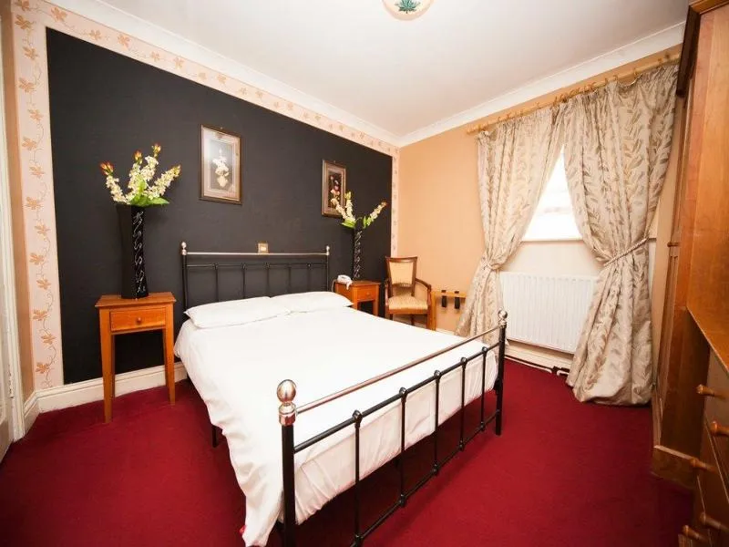 Room, Lynams Hotel, Dublin
