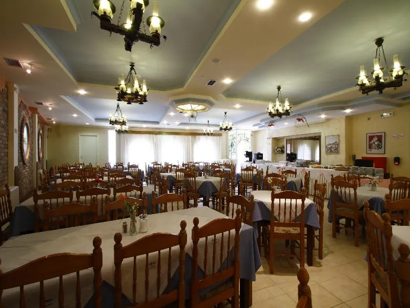 Restaurant, Bintzan Inn, Corfu