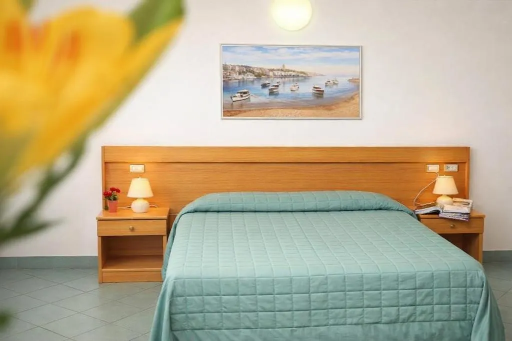 QUADRUPLE STANDARD Room, Hotiday Alghero Spiaggia, Alghero
