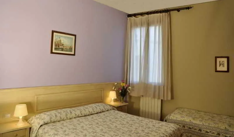 Room, Hotel Regina, Florence
