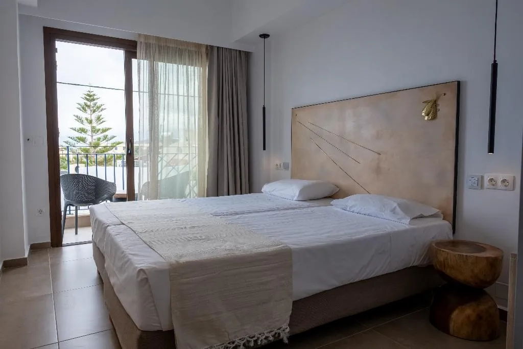APARTMENT THREE BEDROOMS WITH PRIVATE POOL Room, Mika Villas & Suites, Crete