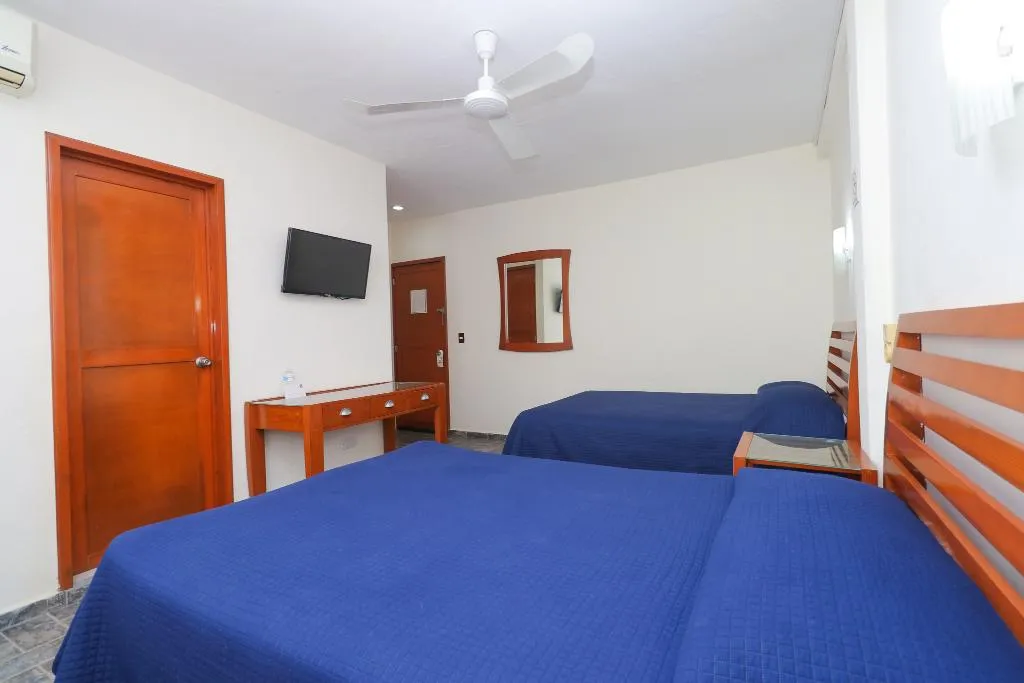 QUADRUPLE STANDARD Room, Soberanis, Cancun Area