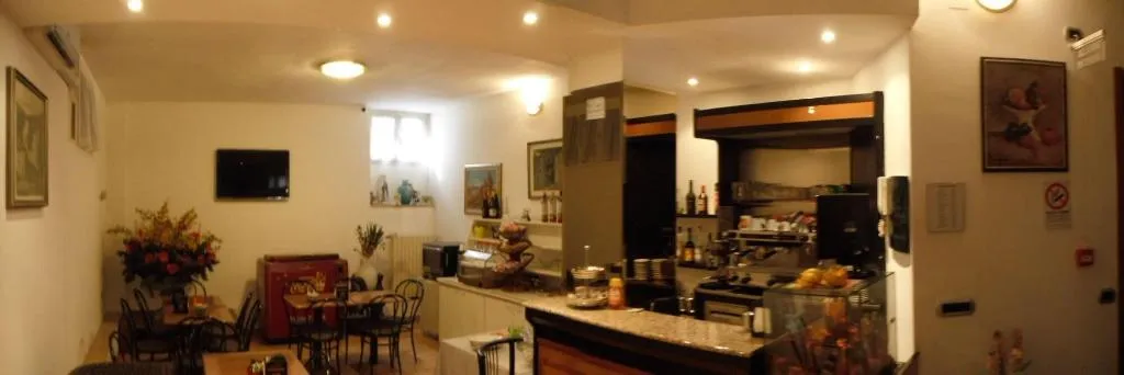 Bar, Albergo Renato, Milan