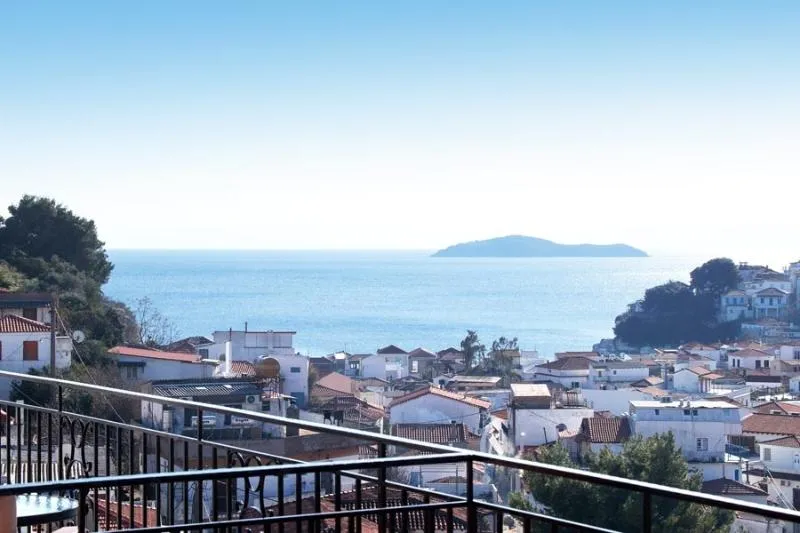 STUDIO CAPACITY 3 Room, Stefanis House, Skiathos