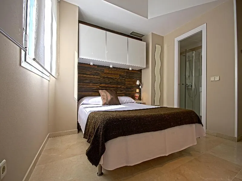 APARTMENT CAPACITY 3 Room, Suites You Mercury, Madrid