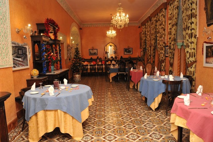 Continental, Tangier