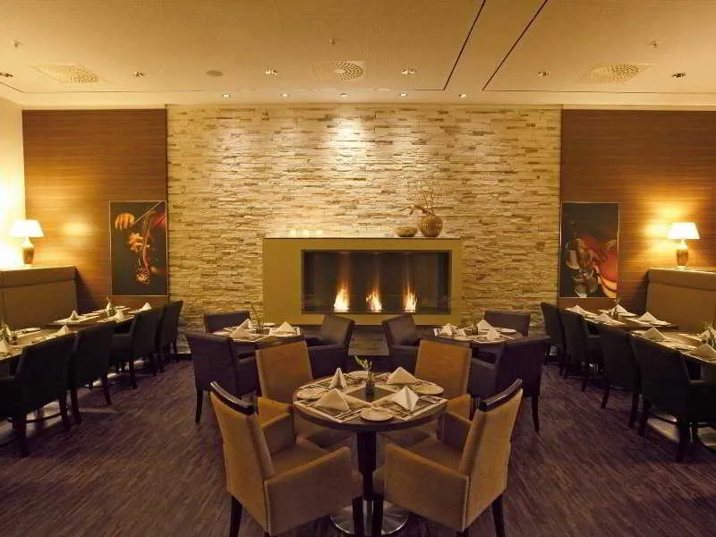 Restaurant, H4 Hotel Berlin Alexanderplatz, Berlin