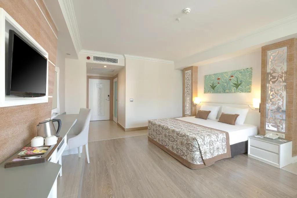 Room, Crystal Sunset Pearl Collection, Antalya