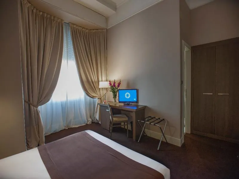 Double or Twin SUPERIOR Room, Villa Torlonia Hotel, Rome