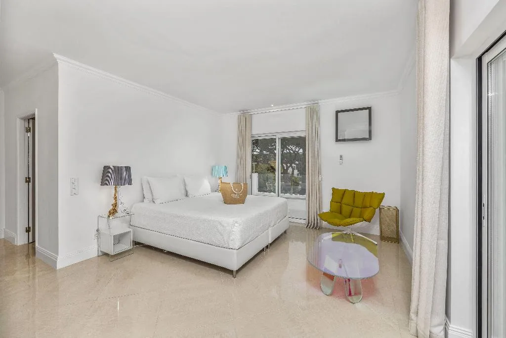 VILLA FOUR BEDROOMS Room, Vale Do Lobo Resort, Algarve