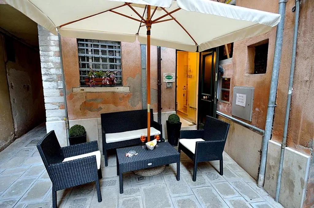 Terrace, Orion, Venice