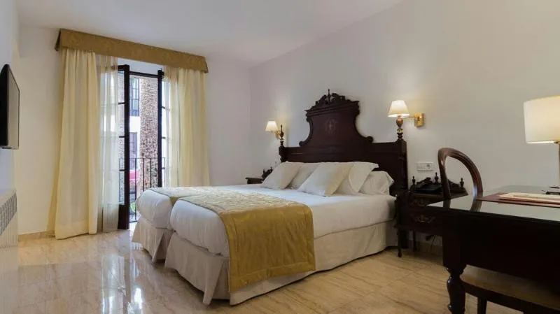 Room, Born, Majorca