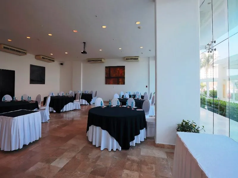Conferences, Krystal Cancun, Cancun Area