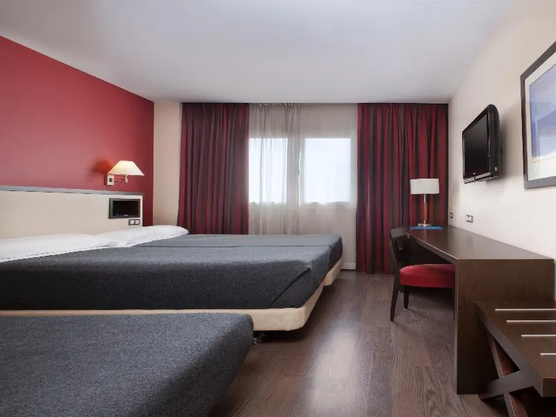 Room, NH Parla, Madrid