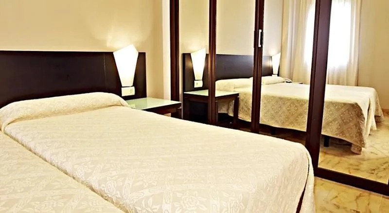APARTMENT CAPACITY 3 Room, Apartamentos Vértice Bib Rambla, Seville