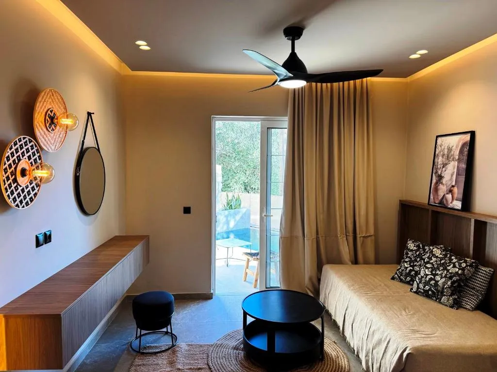 JUNIOR SUITE WITH PRIVATE POOL Room, Argiro Village, Rhodes
